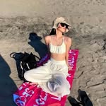 Felicity Wuench - @felicitywuench - Instagram