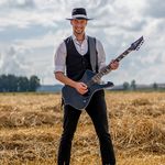 Felix Baumann - @feixl_builtman - Instagram