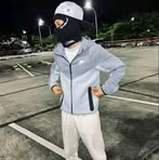 Felix Carney - Facebook