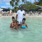 Felix Davis - Facebook