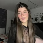 Fern Black - @carijscani - Instagram