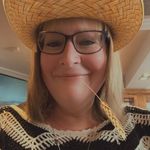 Fiona Bloom - @feebee39 - Instagram