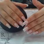 𝐅𝐥𝐚𝐯𝐢𝐚 𝐑𝐞𝐲𝐞𝐬 - @_flavia.manicure - Instagram