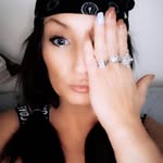 Fleur Burns - @fleurburns - Instagram