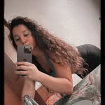 Flor Avellaneda - @flor.avellaneda.9 - Instagram