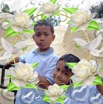 Flora Abadi - Facebook