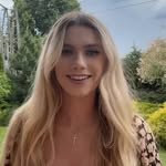 Flora Cross - @karqktaaa - Instagram