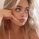 Flora Cross - @qariastm - Instagram
