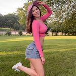 @flora_davies21 - Instagram