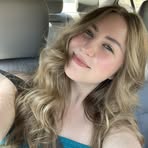 Flora Dumas - Facebook