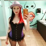 Flora Fox - @florafox_burlesque - Instagram