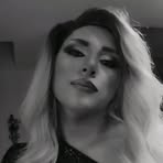 Flora Le Queen - Facebook