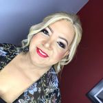 Flora Núñez - @floranunezone - Instagram