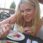 Flora Poulin - Facebook