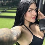 Flor Plesent - @plesent - Instagram