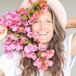 Flora Aura by Lindsy Richards - @flora_aura_designs - Instagram