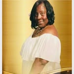 Flora Richardson - @lovingmy.fam - Instagram