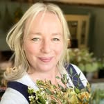 𝐂𝐚𝐫𝐨𝐥𝐢𝐧𝐞 𝐒𝐚𝐧𝐝𝐬 - @carolinesands_floraldesign - Instagram
