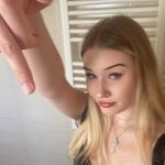 Flora Chrictichthchon-Sharp - @icantbelieveitssnotbutter - Instagram
