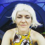 Flora Walker - @florecitamelita - Instagram