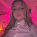 Florence Dickinson - @fl0blob - Instagram