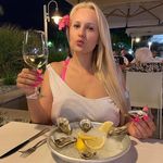 Florence Marshall - @globalflorence213 - Instagram