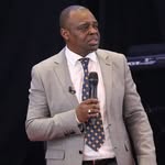 Apôtre Franco NDONGA - @francondonga - Instagram