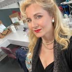 Angela Meyer - Facebook