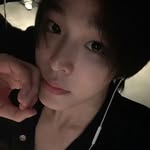 FeatherySnow - @francesphoenix11 - Instagram