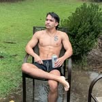 @frankie_strong - Instagram