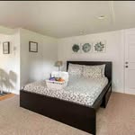 Fully furnished studio Vancouver - @fraserhoodstudiovan - Instagram