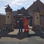 Frieda feuerbacke und Sir Henry von Hagen - @friedaundhenry - Instagram