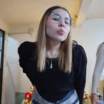 Frida Flores - @fridaflores53 - Instagram