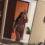 Frida Flores - @fridaifs - Instagram