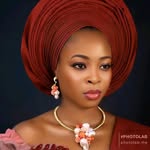 Funmi Olaniyi - @funmi.17 - Instagram