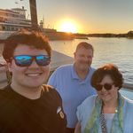 @_lloyd_gabe_ - Instagram