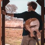 Gabriel Hurst - @uservewaterplease - Instagram