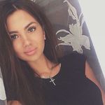 Gabrielle Perry - @lzatykina - Instagram