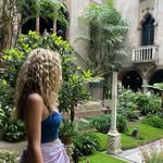 @gabriellereads.books - Instagram