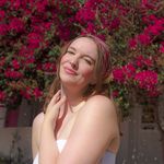 Gabby | B.C + Travel Photographer - @gabriellewinnifredphotography - Instagram