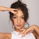 Gaby Navarro | Reina Folclor | Modelo | Bailarina | UGC - @gabynavarac - Instagram