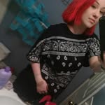 Shell Garrett - @shell.garrett.220 - Instagram