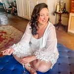 Gina Burns - @gina.joanne.burns - Instagram