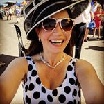 Genevieve Davis - @magicgenevieve - Instagram