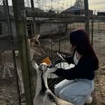 Gen - @genevievelyonss - Instagram