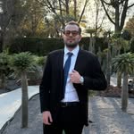 George Beard - @soy_barba33 - Instagram