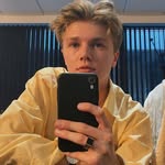 ro(sa)🌻 - @sendinggeorgepickuplines - Instagram
