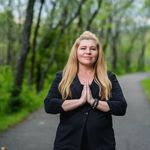 Georgia Cross - @yogi_marketer - Instagram