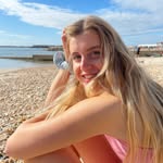 Georgina Moss - @georginamossyoga - Instagram