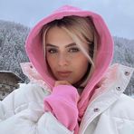 Jana Schneider - Facebook